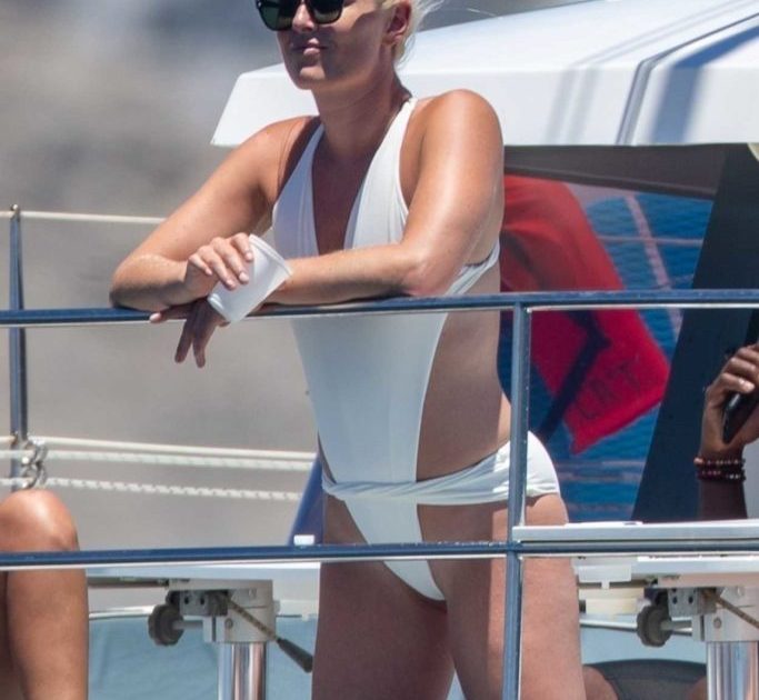 Lindsey Vonn Lives the High Life on a Luxury Yacht in Cabo San Lucas –Stunning Views!