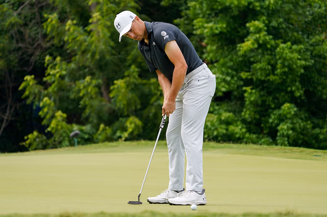 “This is incredible theatre” – PGA Tour winner has a laugh at Jordan Spieth’s pre-shot exchange with his caddie at Memorial