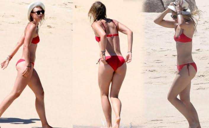 Maria Sharapova Enjoys a Beach Break in Mexico