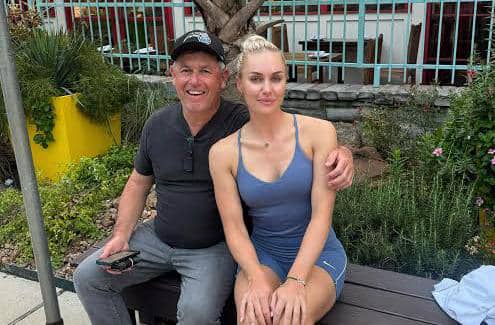 “A little bit of golf, a little bit of living”: Charley makes an unusual statement that stirs the golf world with a mysterious man